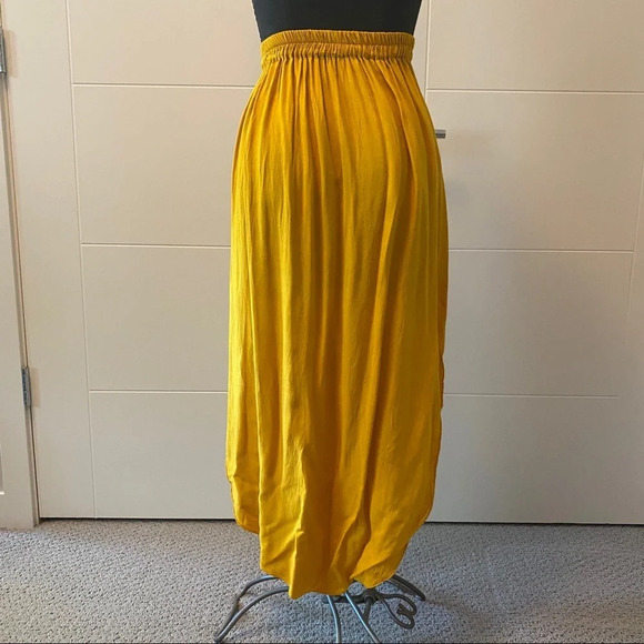 Tulip Hem Skirt - Picture 5 of 5